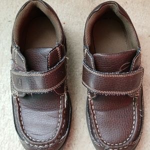 Boy's shoes